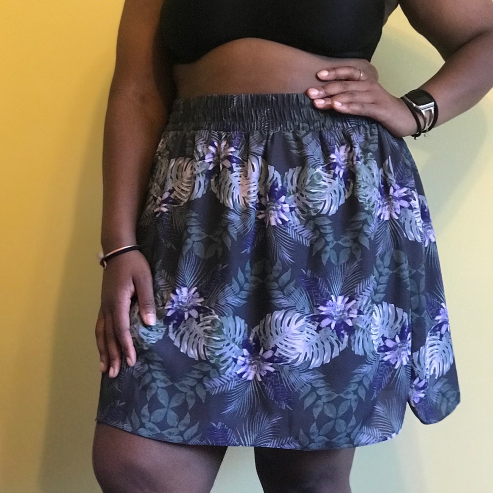 Plus size green floral boho mini skirt